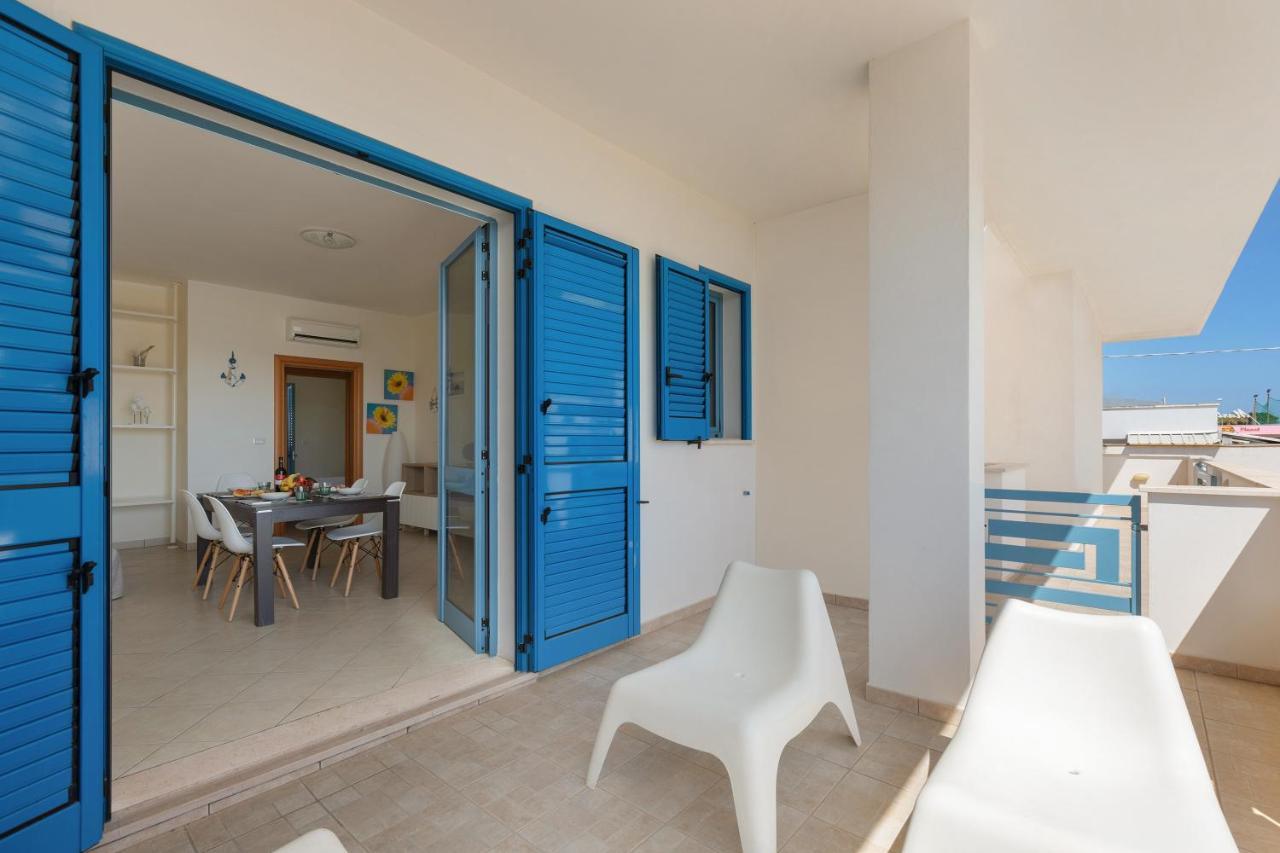 Apartmán L'Attico Di Lido Marini Exteriér fotografie