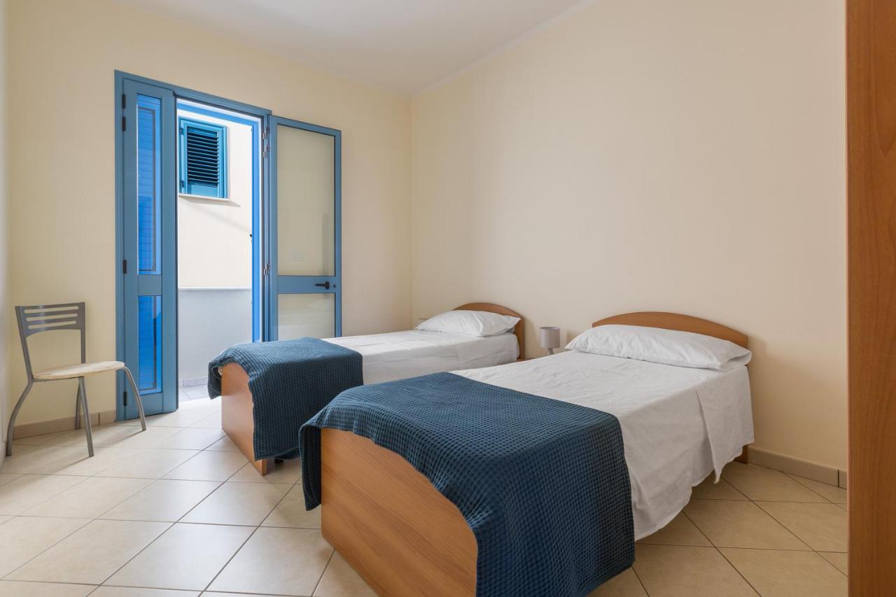 Apartmán L'Attico Di Lido Marini Exteriér fotografie